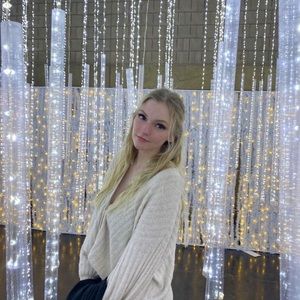 Meet your Posher, Emma